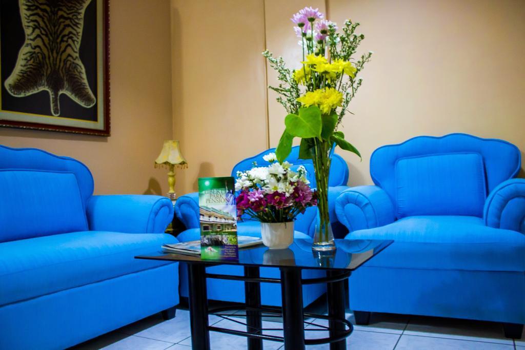 Liberty Park Pension Puerto Princesa Екстер'єр фото