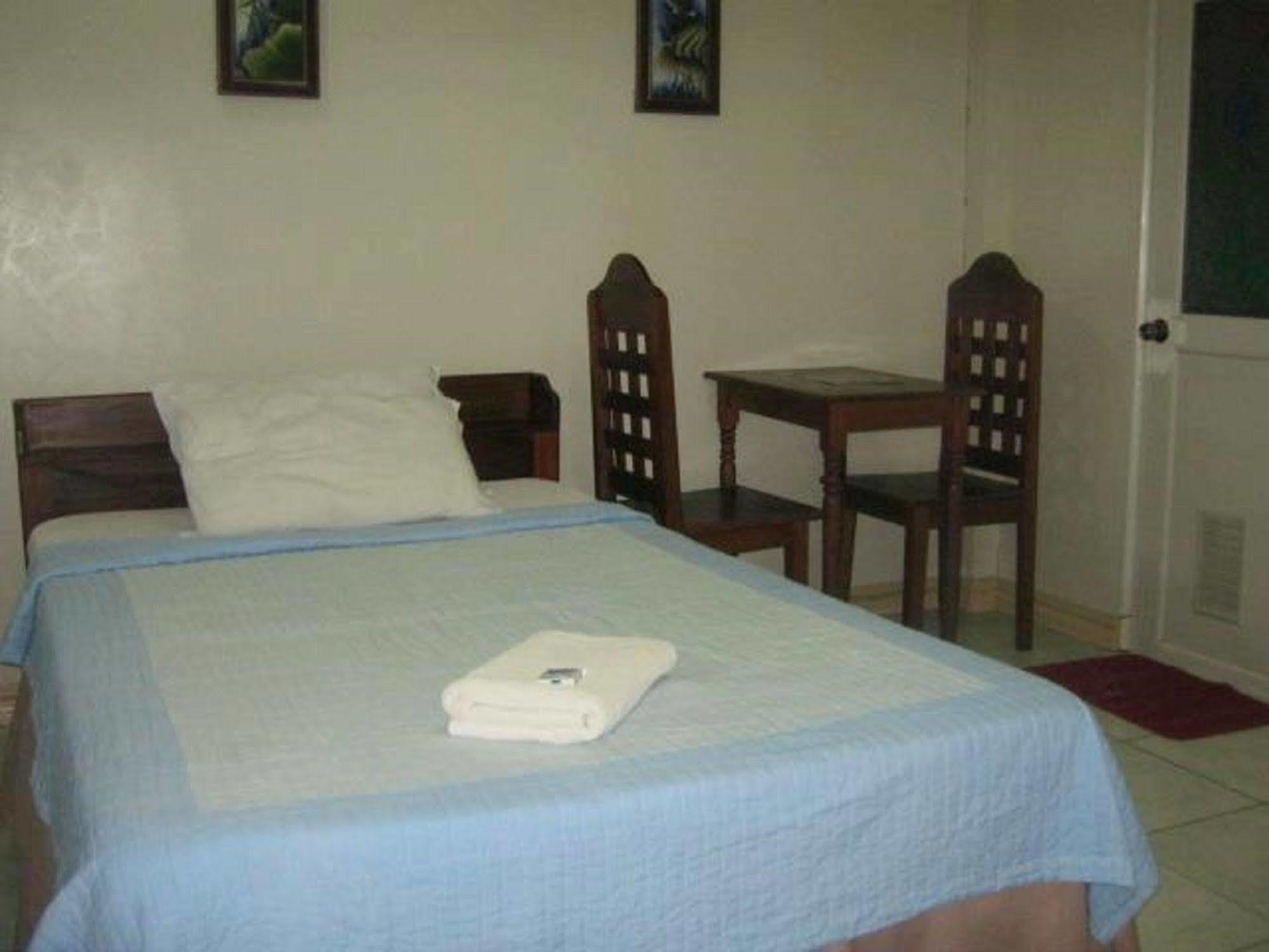 Liberty Park Pension Puerto Princesa Екстер'єр фото