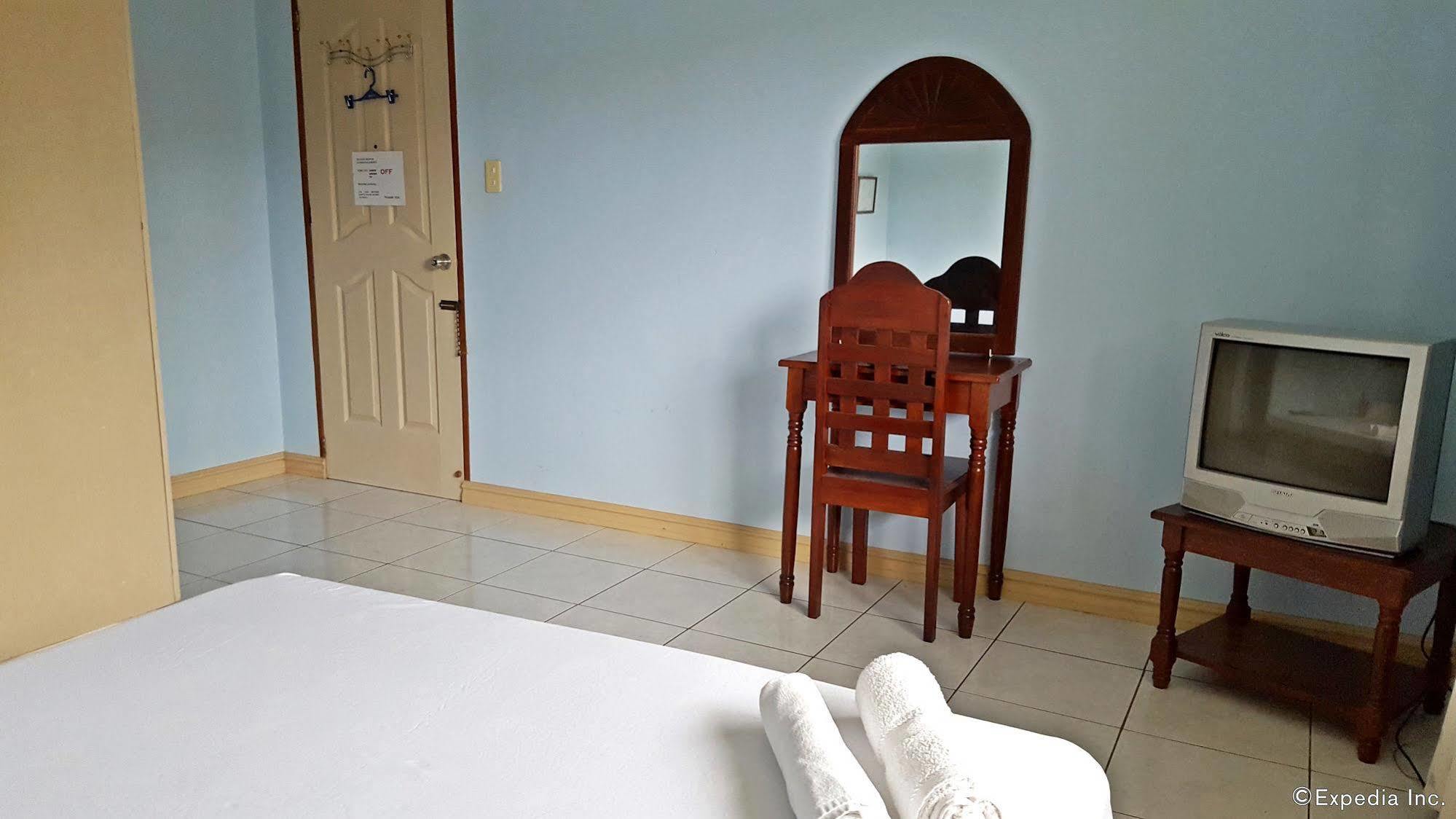 Liberty Park Pension Puerto Princesa Екстер'єр фото