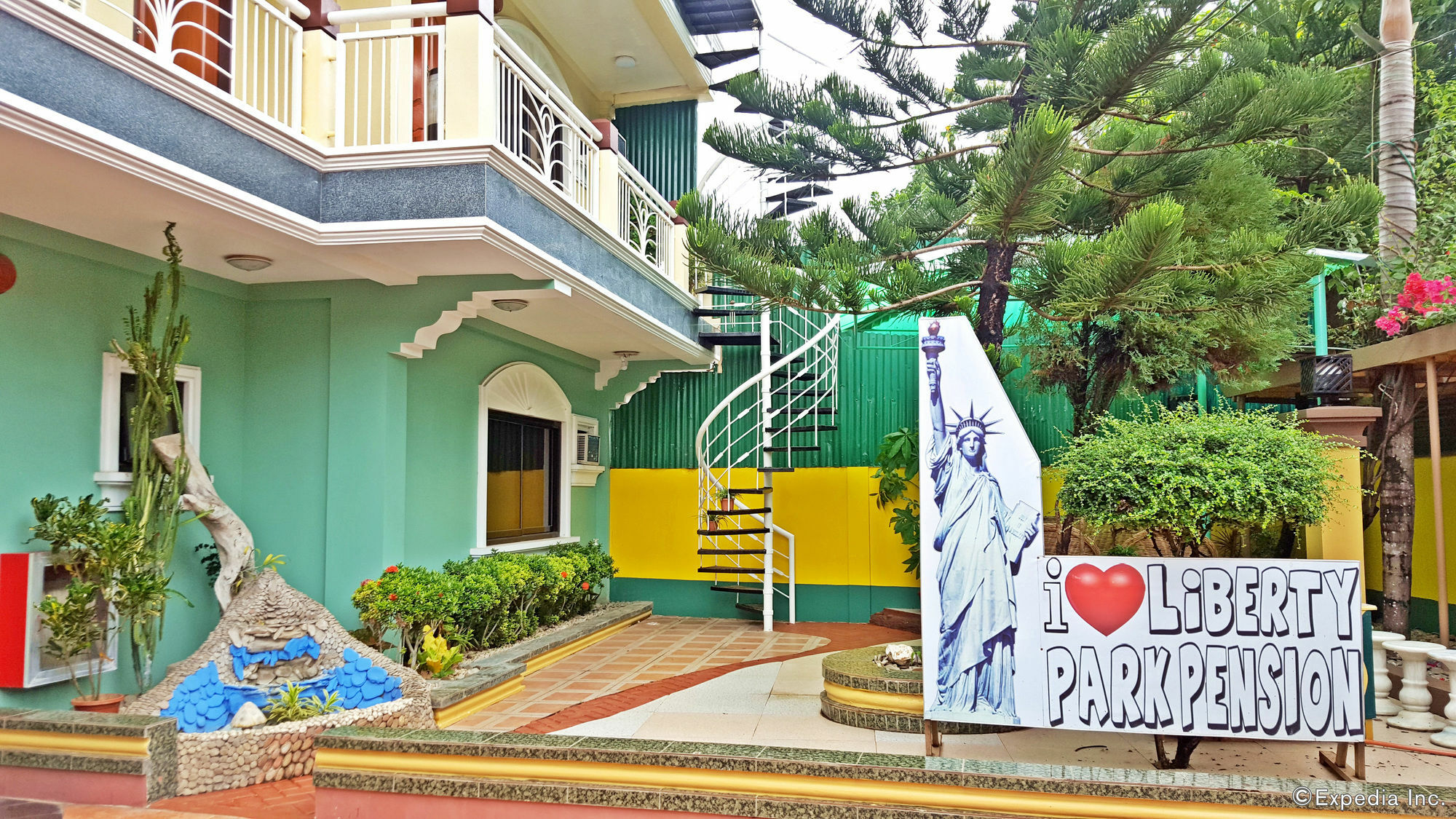 Liberty Park Pension Puerto Princesa Екстер'єр фото